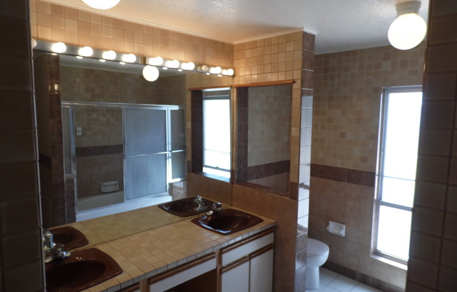 3 beds, 2 baths, $1,625