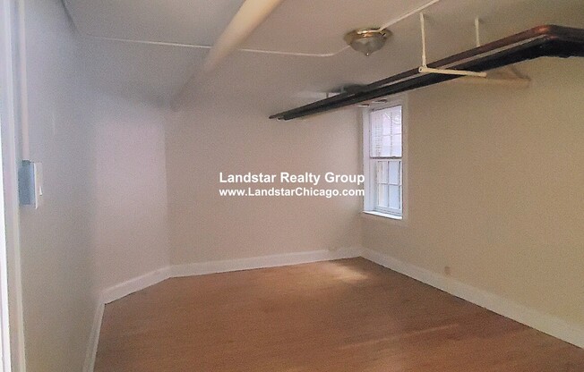 1454 OAK AVE