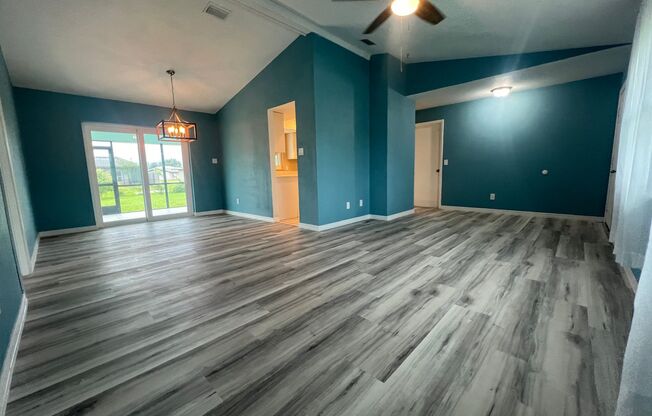 Annual ** Newly Renovated ** 3 Bedroom / 2 Bathroom ** Single Family ** Port Charlotte ** $1,995/month