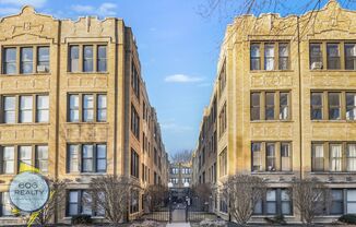 1022 E Hyde Park Blvd