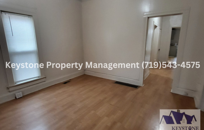 $500 Off Move In Special! 3 Bd/1 Bath House - Spacious Kitchen & Laundry Room $1000/$1000