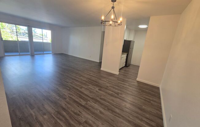 1501 Chapin Av.