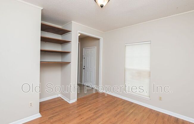 1702 E JACKSON