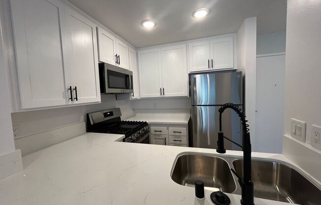 1 bed, 1 bath, 695 sqft, $1,698, Unit 103