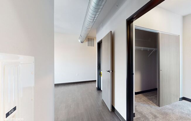 1 bed, 1 bath, 690 sqft, $1,174, Unit #410