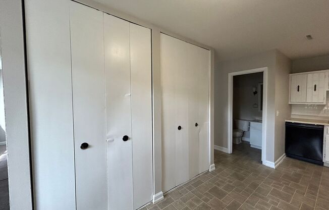 2 beds, 2.5 baths, 1,339 sqft, $1,149, Unit 613