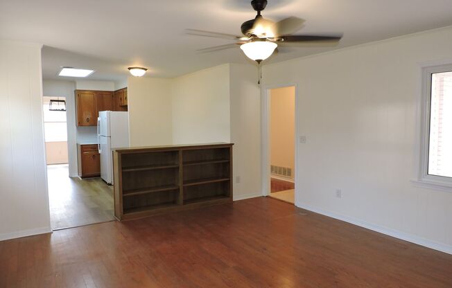 3 beds, 2 baths, $1,650