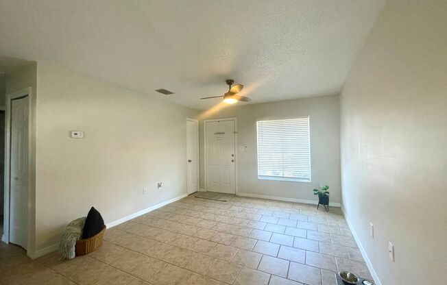 2 beds, 1 bath, 750 sqft, $1,399, Unit 9