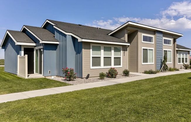 2 beds, 2 baths, 960 sqft, $1,599, Unit 1-101