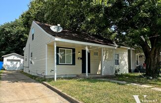 Newly Renovated 2-Bedroom, 1-Bathroom Home in Grant Beach Neighborhood