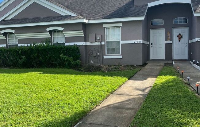 Charming 3-Bedroom Townhouse Close to Orlando's Major Attractions.