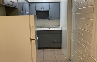 1 bed, 1 bath, 640 sqft, $799, Unit 3135D