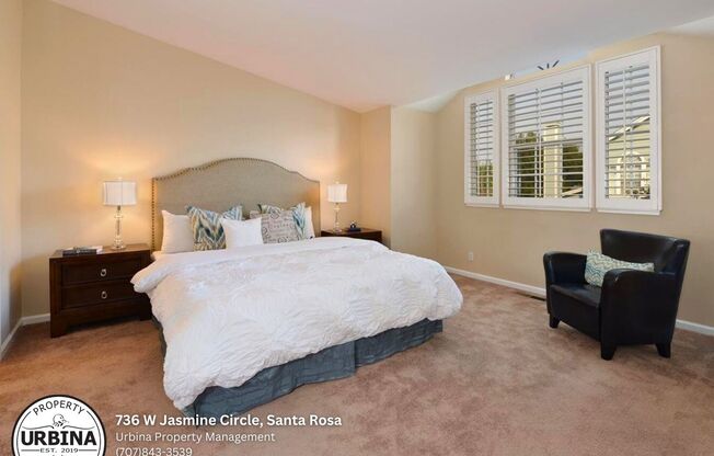 Spacious Townhome with Two Primary Suites in Santa Rosa