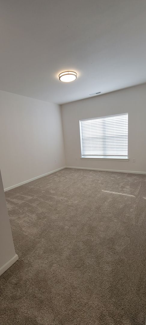 3 beds, 2 baths, 1,344 sqft, $1,665, Unit 336