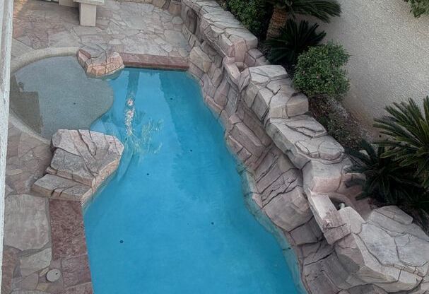 5 beds, 4.5 baths, $6,795