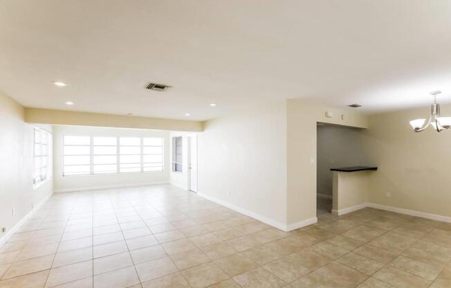8800 NW 11 ST