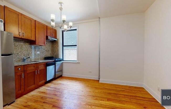 3 beds, 1 bath, $7,145, Unit 608