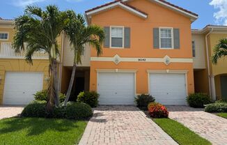 3/2.5 Attached Villa in Sail Harbour