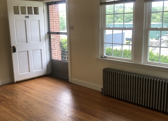 1 ALEXANDER AVE