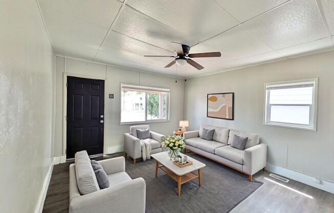 Charming 2-Story Home Near Riverwalk & I-25