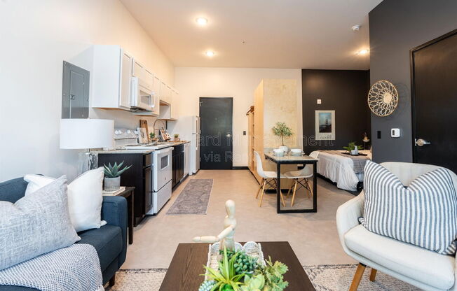 1 bed, 1 bath, 449 sqft, $745, Unit 118