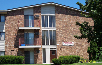 10628 West Bobolink Ave