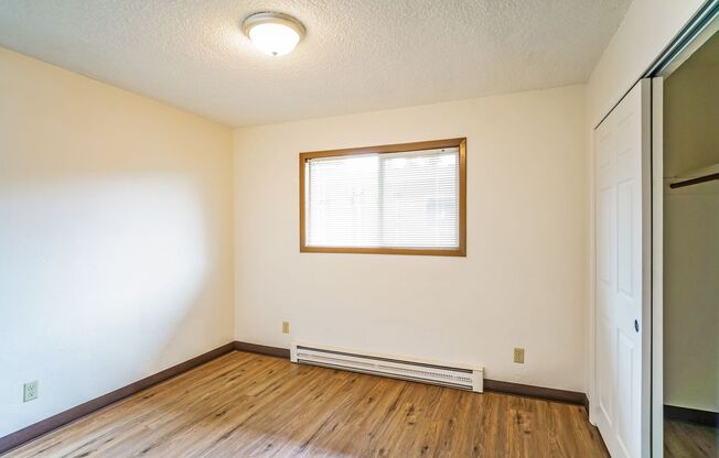 2 beds, 1 bath, 800 sqft, $1,175, Unit 819