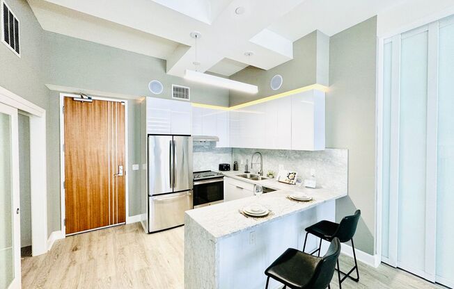 2 beds, 2 baths, 908 sqft, $4,576, Unit 719