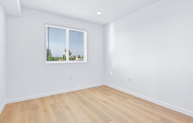 3 beds, 2 baths, 1,400 sqft, $3,700, Unit 502