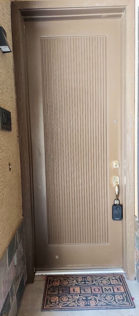 Come Check Out this Wonderful 2 Bedroom 2 Bath Condo