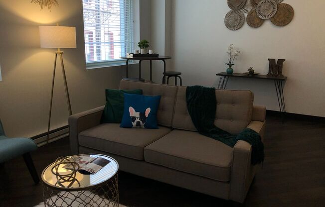 1 bed, 1 bath, 697 sqft, $1,525, Unit 309