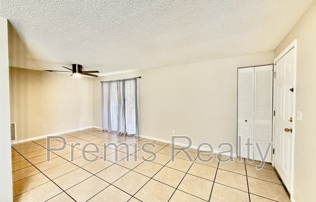 123 LOBLOLLY CT