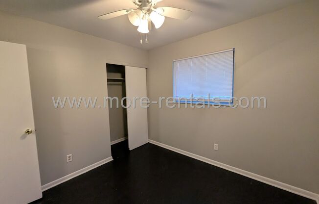 2 beds, 1 bath, 852 sqft, $1,095, Unit 1633 Carstare Dr