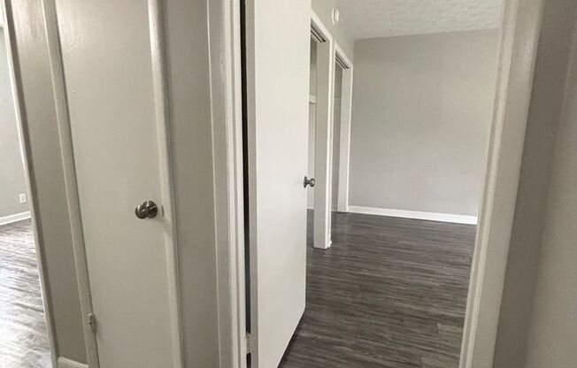 3 beds, 2 baths, 1,230 sqft, $975