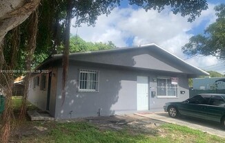 1143 NW 30 ST