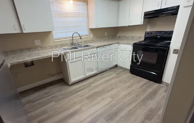 3 beds, 2 baths, 1,320 sqft, $1,600, Unit 227