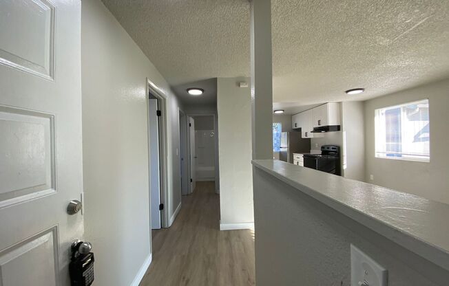 Lakewood Top and Ground floor 2 Bed, 1 Bath Available now!  *Winter Special! Schedule a tour Today!*