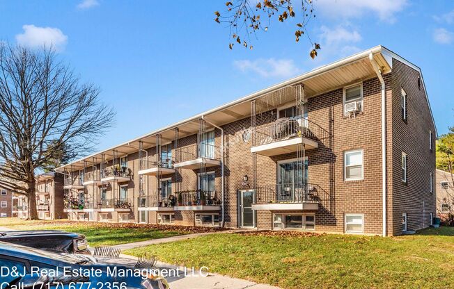 2 beds, 1 bath, 900 sqft, $1,195, Unit Apartment 2