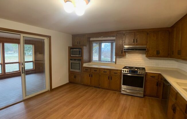 3 BR/2 BA Single-Family Home With Lake Minnetonka Views!