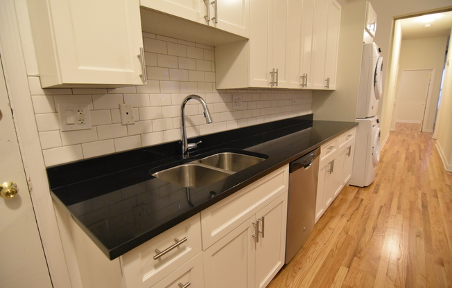 732 W. Grace / 3803-3809 N. Broadway