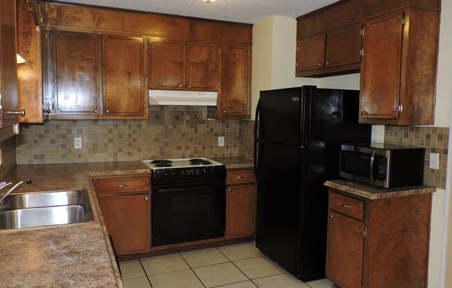 3 beds, 2 baths, $1,450