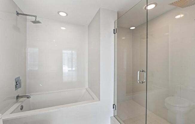 3 beds, 2 baths, 1,154 sqft, $6,000, Unit # 1706