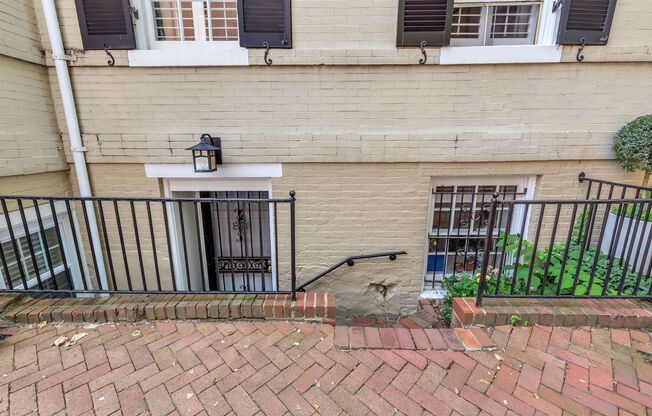 Charming and light-filled garden condo in the heart of Georgetown!