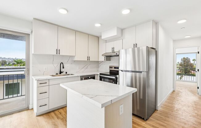 2 beds, 2.5 baths, 991 sqft, $4,195, Unit 2330-215
