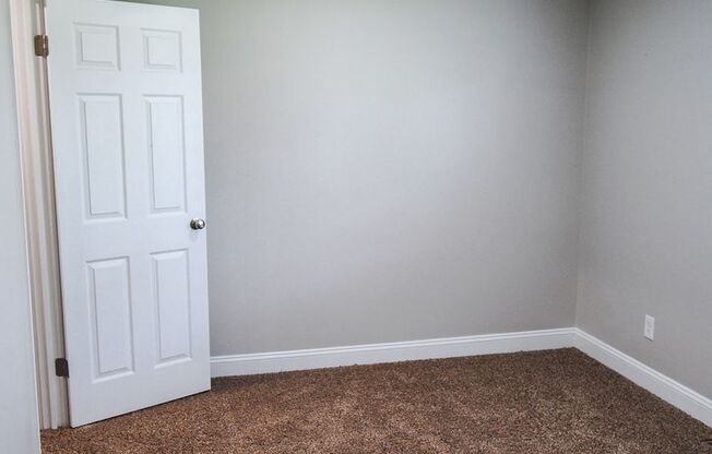 2 beds, 1.5 baths, 950 sqft, $1,395, Unit 5-216