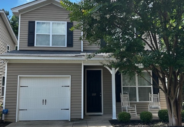 257 CHESTERTON DR