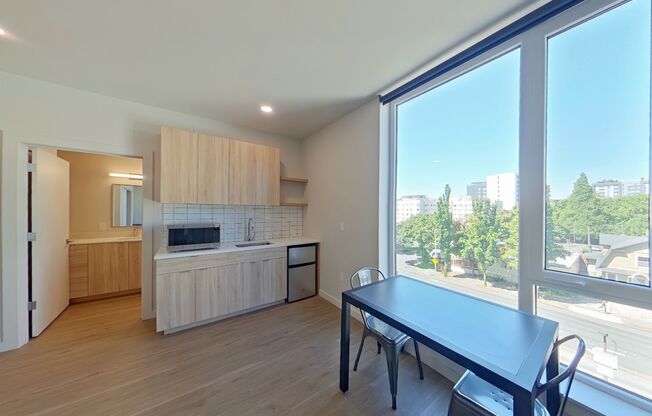 Studio, 1 bath, 314 sqft, $1,225, Unit 402