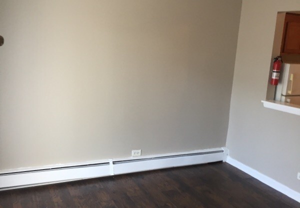 Studio, 1 bath, $850, Unit 4