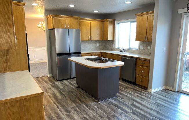 Gorgeous Camas Home for Lease in Holly Hills - 2627 NW 37th Ave