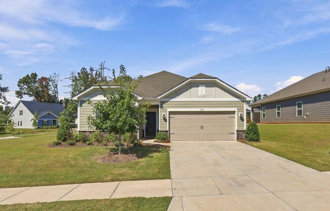 Beautiful 3BR/2BA Ranch Home in The Vineyards on Lake Wylie – 2-Car Garage & Community Pools!